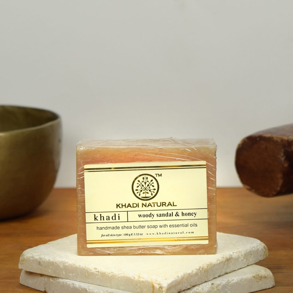 KhadiNaturalButterSoapWoodySandal Honey100g 27e19fd5 55e2 4c29 bfd0 0624e5e6f618.jpg