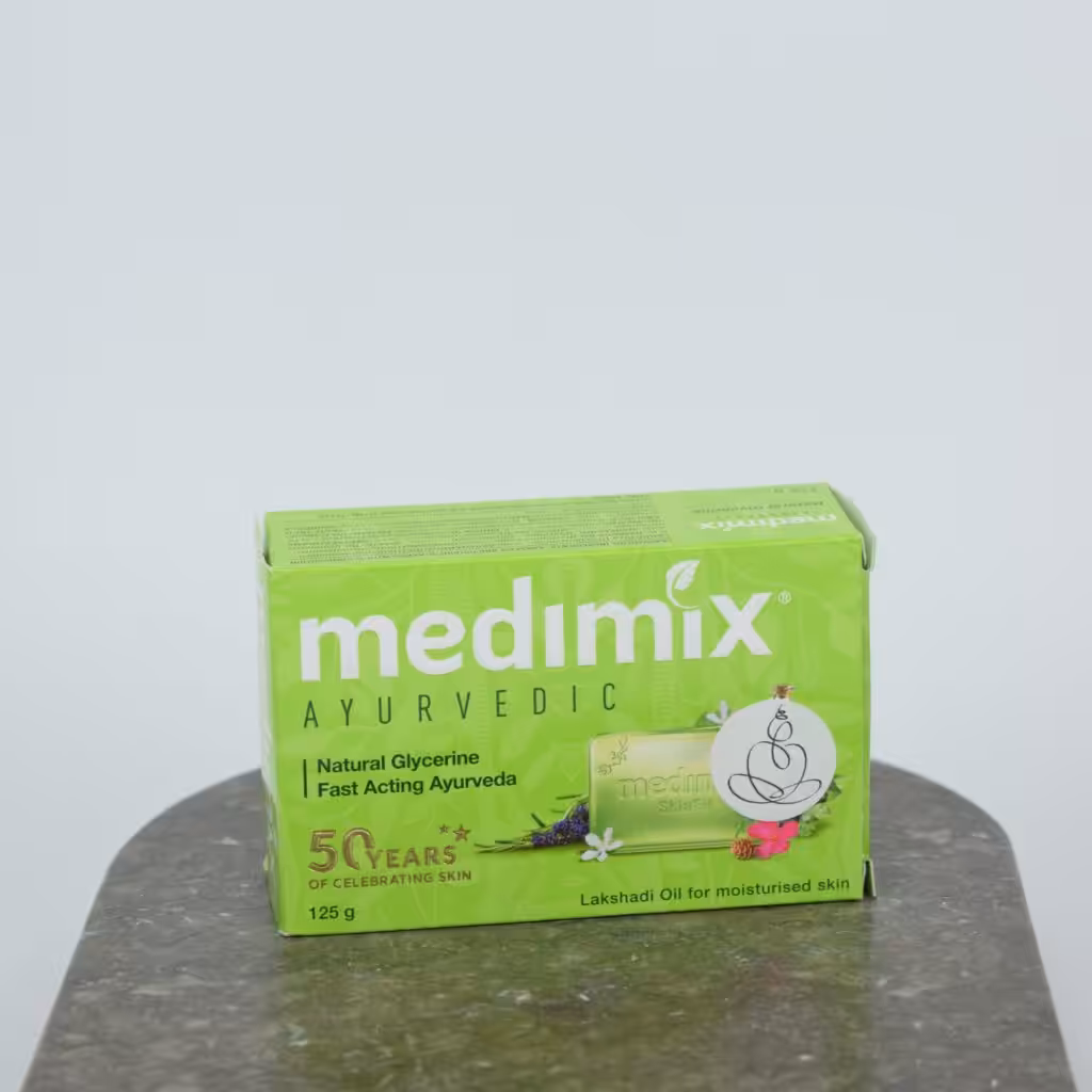 Medimix Moisturising Lakshadi Oil fast tval 125 g.jpg